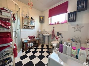 Flat One Bathroom- click for photo gallery